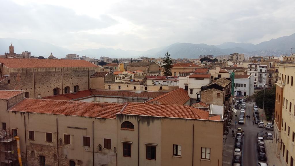 Guelio al Massimo Suites&Breakfast Palermo Exterior foto