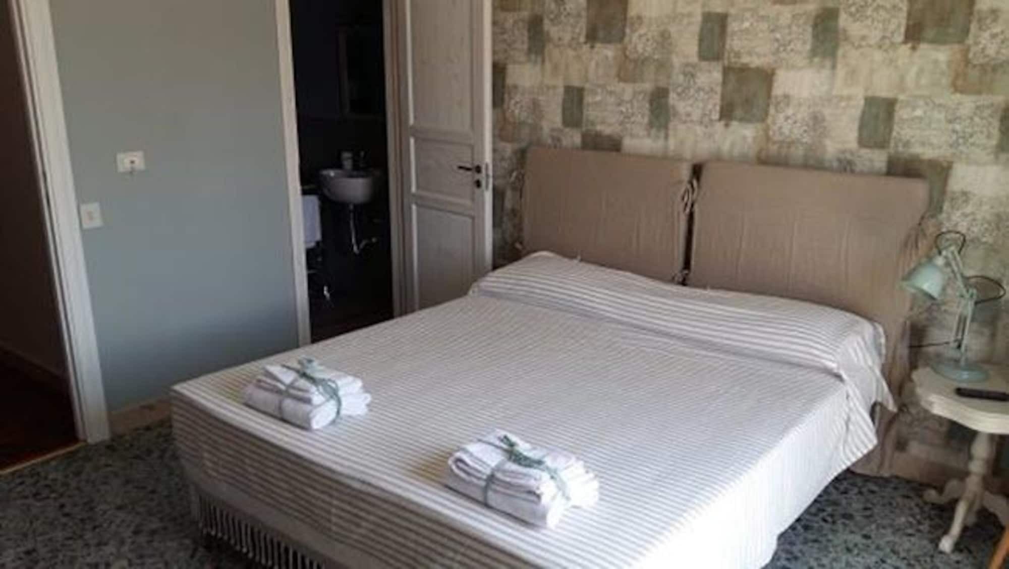 Guelio al Massimo Suites&Breakfast Palermo Exterior foto